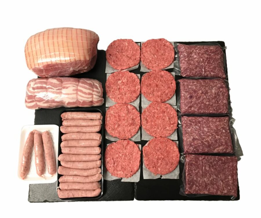 picture showing contents of a meat for a week box.
